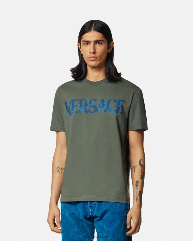 رجال تي شيرت بشعار صورة ظلية باروكو Versace أخضر 0FVD2J1368 ملابس