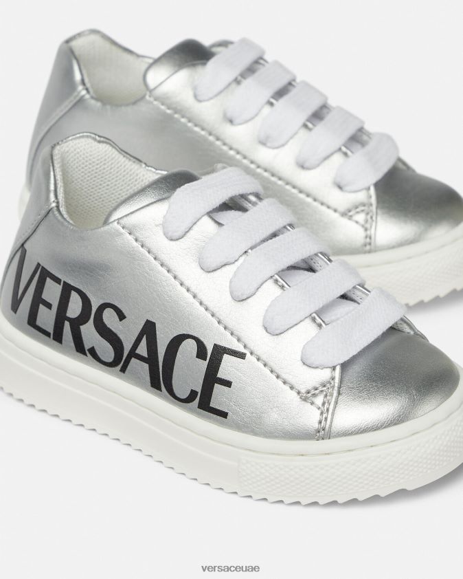 أطفال حذاء رياضي للأطفال بشعار معدني Versace مطبعة 0FVD2J1875 حذاء