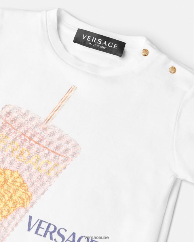 أطفال تي شيرت للأطفال على شكل كوب سفر Versace الأبيض والطباعة 0FVD2J1924 ملابس