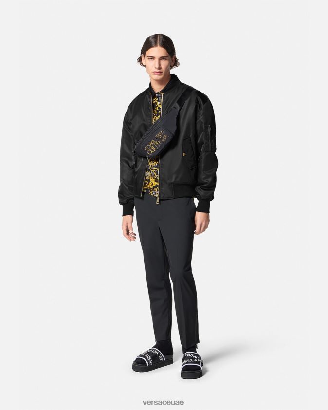 رجال سترة بومبر بشعار الماركة Versace الذهب الأسود 0FVD2J2417 ملابس