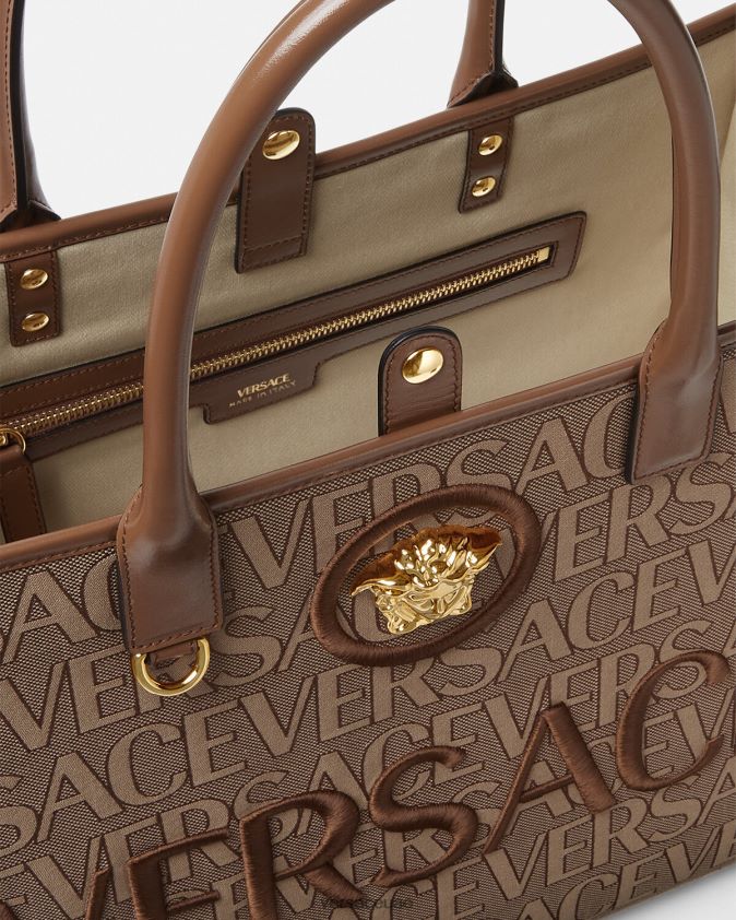 نحيف كل انحاء حمل حقيبة كبيرة Versace بني 0FVD2J321 أكياس